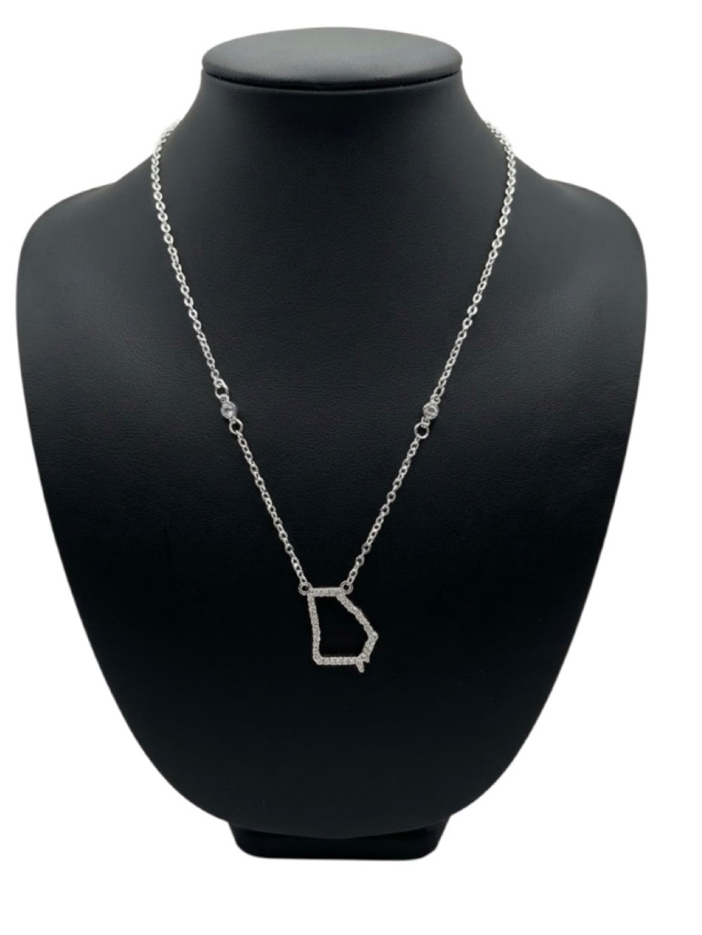 Icon Collection Georgia Luxe Crystal Silver Tone Necklace (NWT)